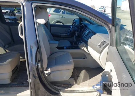 2016 Kia Sedona Lx из США, поврежденный, VIN KNDMB5C12G6082396